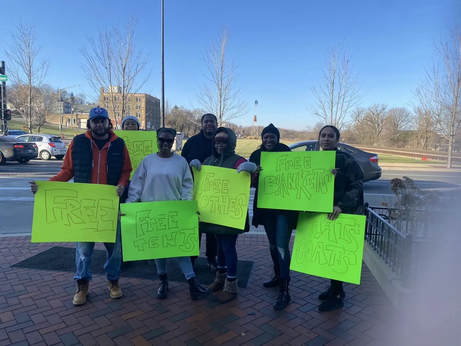 Free clothing signs volunteers